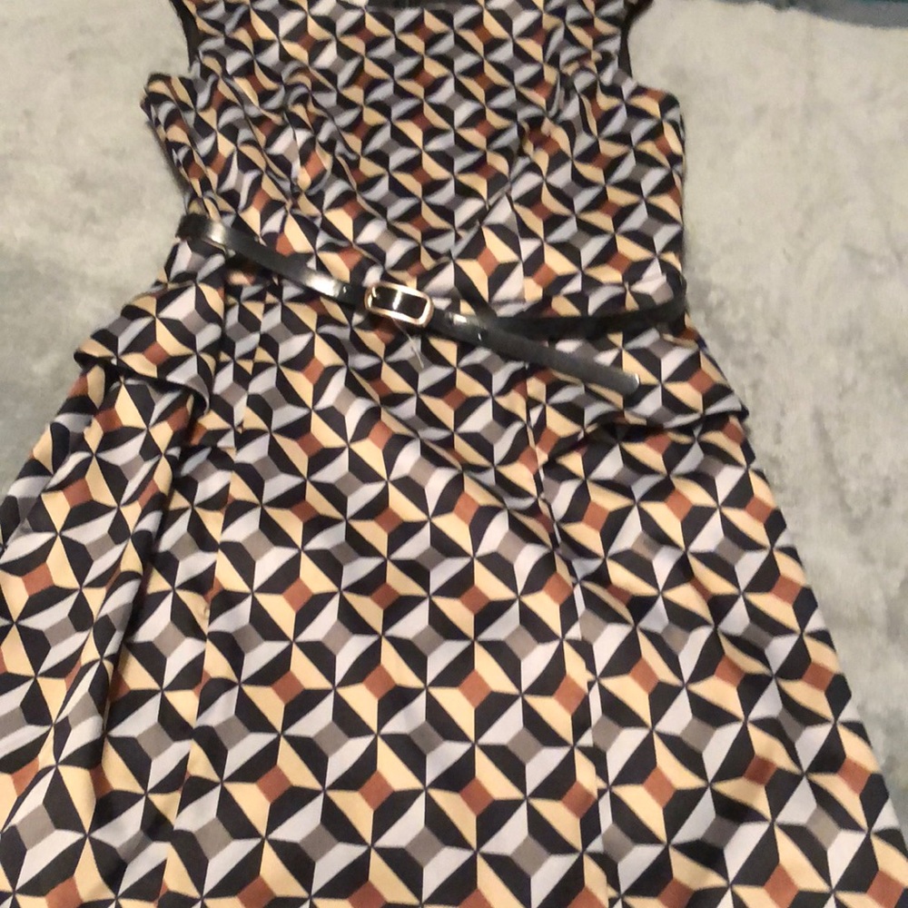 NWOT Dressbarn Black and Gray Patterned Dress with Belt